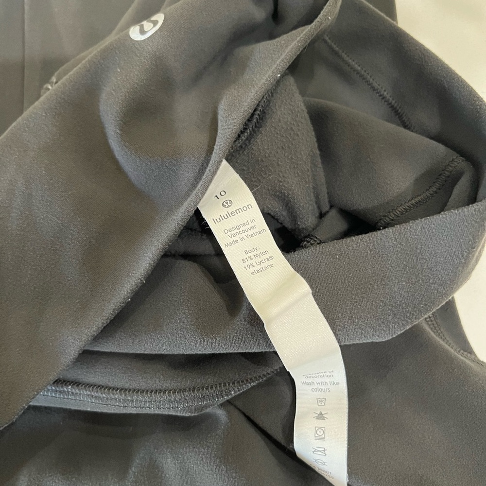 Lululemon Yoga Pants size 10 - Picture 2 of 3